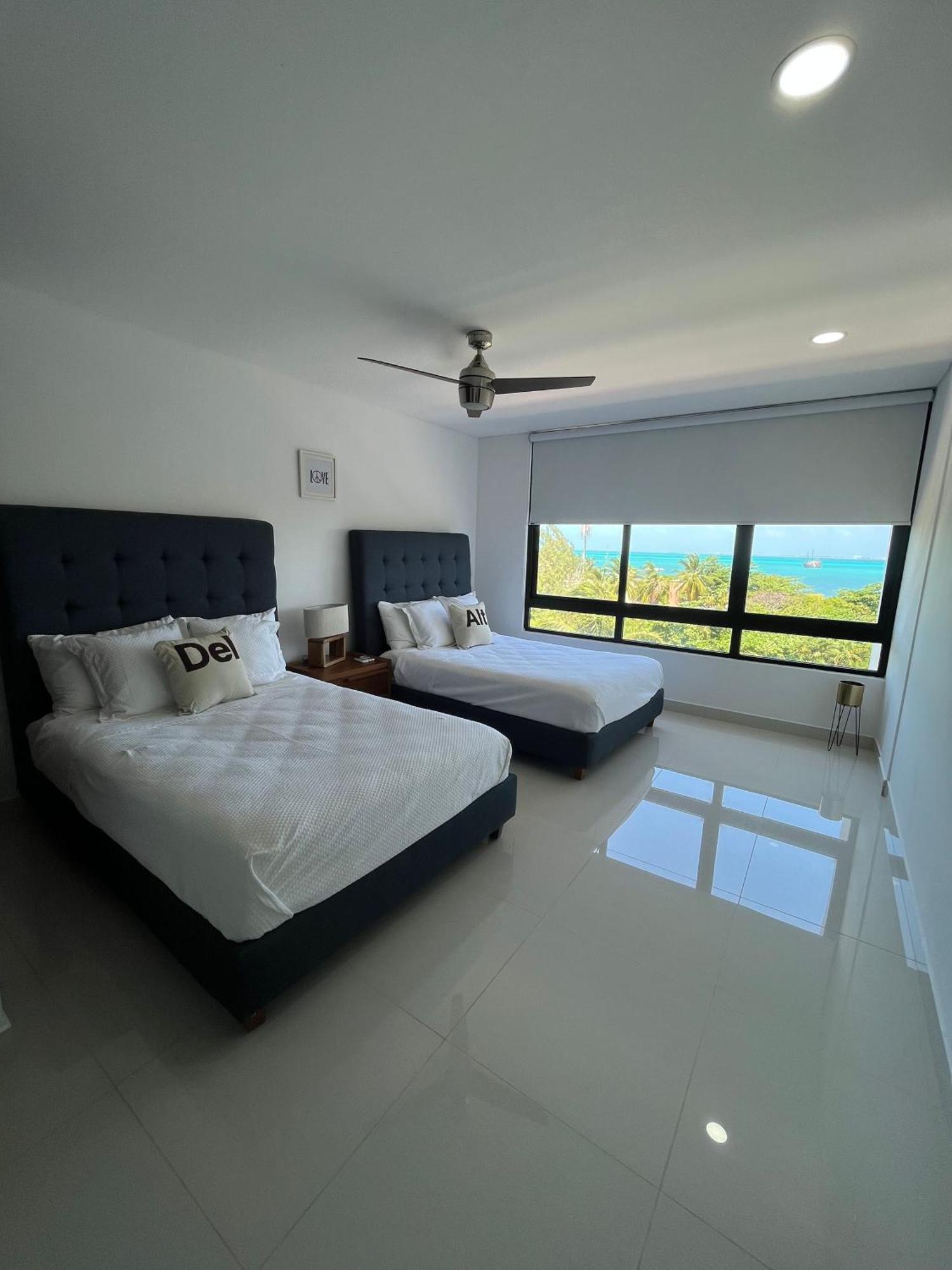 Ocean View Cancun Apartment Exterior photo